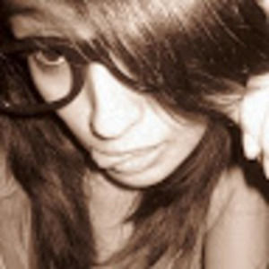 Meet your Posher, Lory